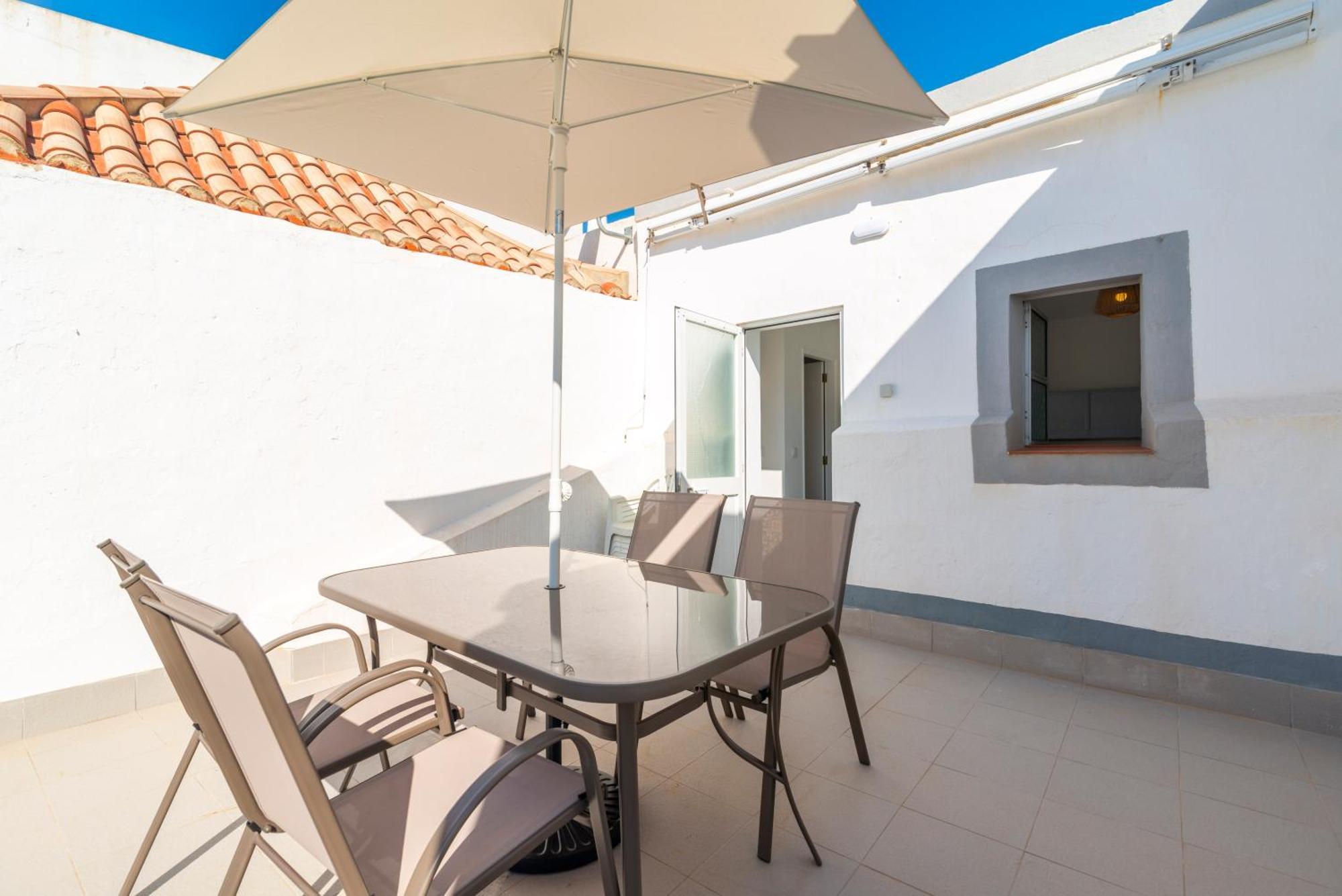 Casa Garde - 5 Mins City Center - Private Balcony - Wi-Fi タヴィラ エクステリア 写真